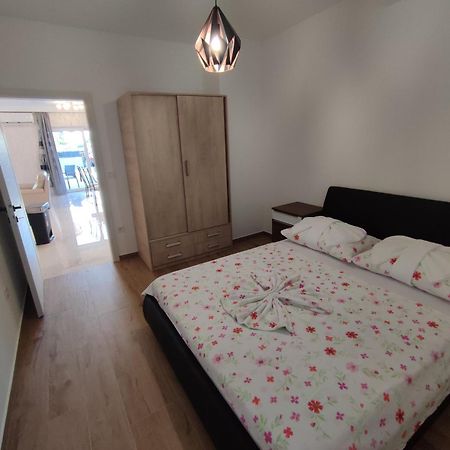 Luxury Apartments-La Dino Maky Vodice Rum bild