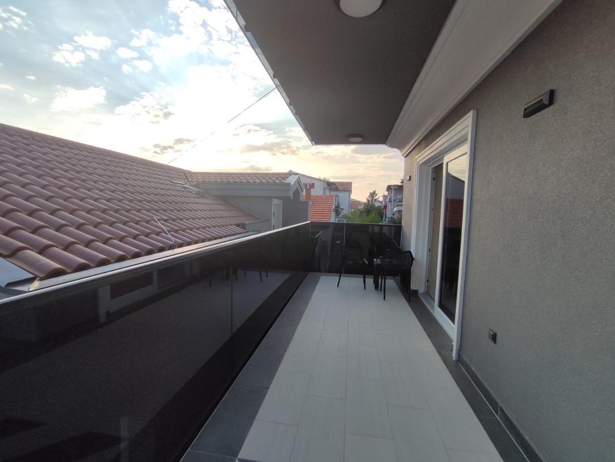Luxury Apartments-La Dino Maky Vodice Exteriör bild