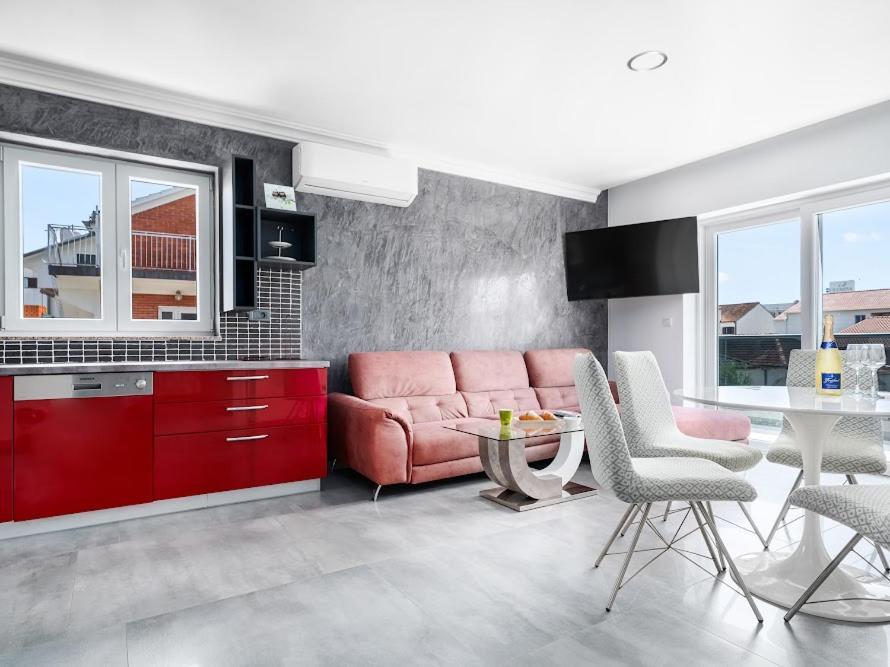 Luxury Apartments-La Dino Maky Vodice Rum bild