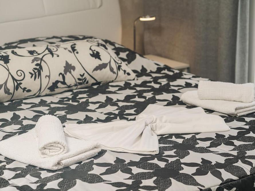 Luxury Apartments-La Dino Maky Vodice Rum bild