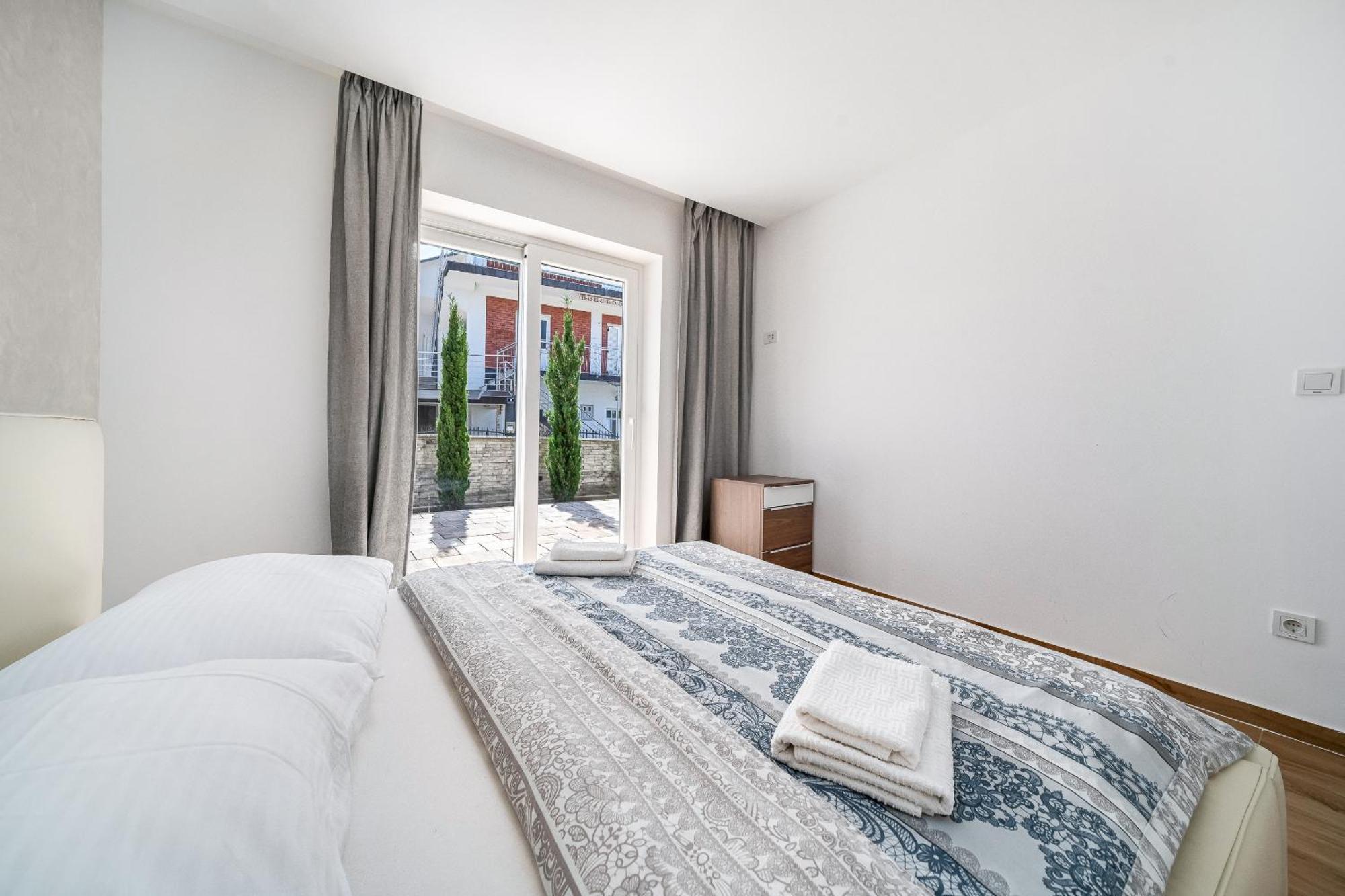 Luxury Apartments-La Dino Maky Vodice Rum bild