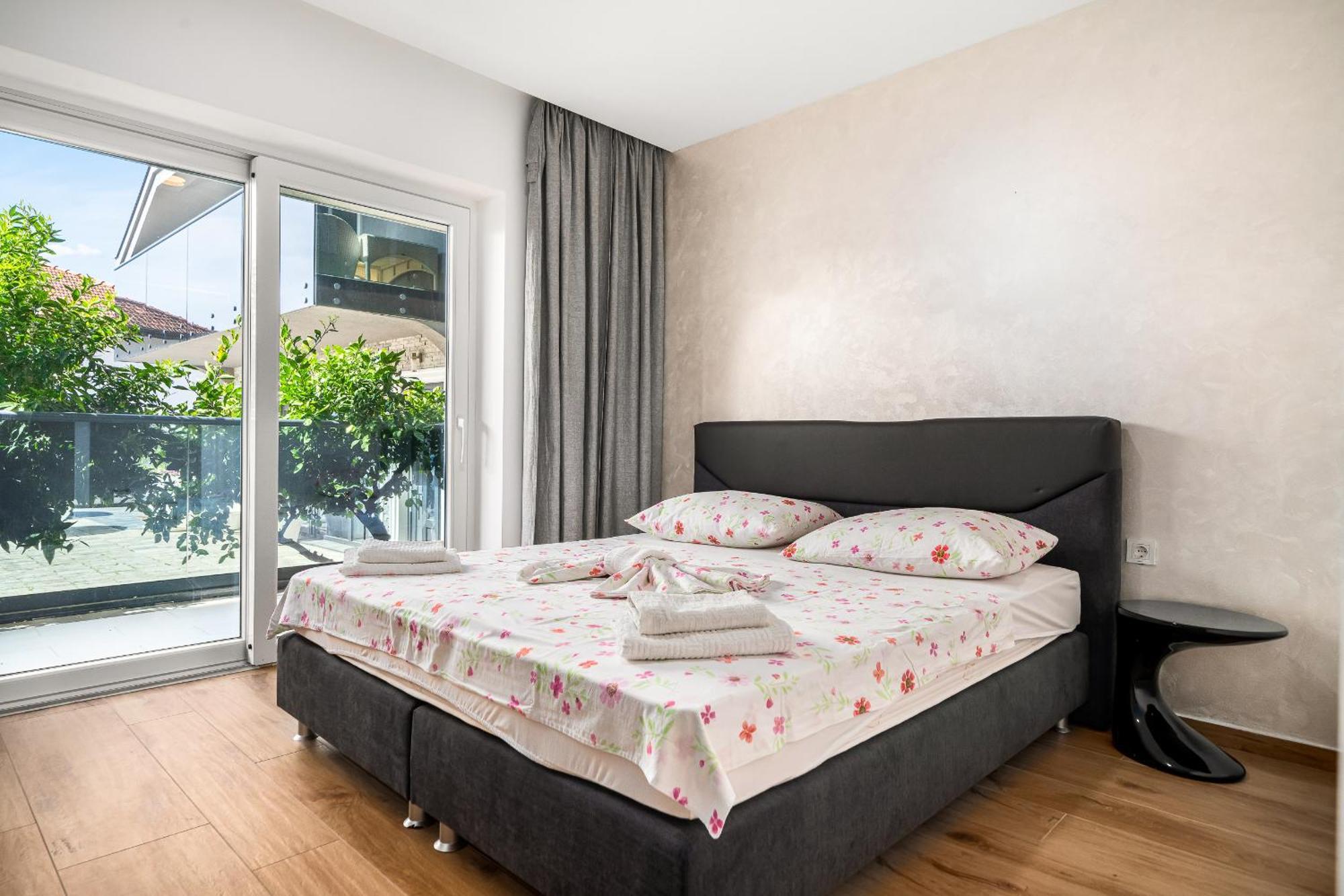 Luxury Apartments-La Dino Maky Vodice Rum bild