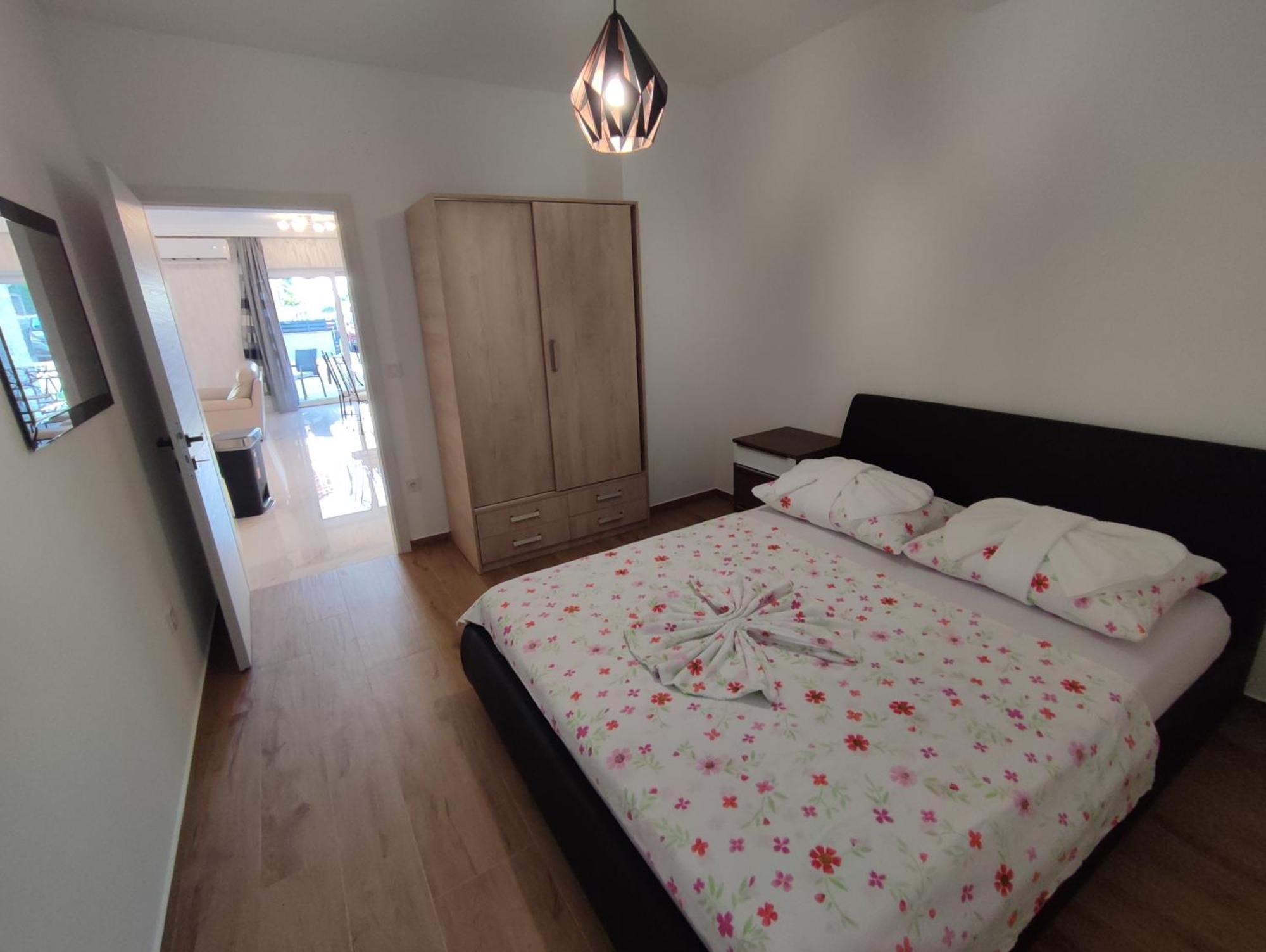 Luxury Apartments-La Dino Maky Vodice Rum bild